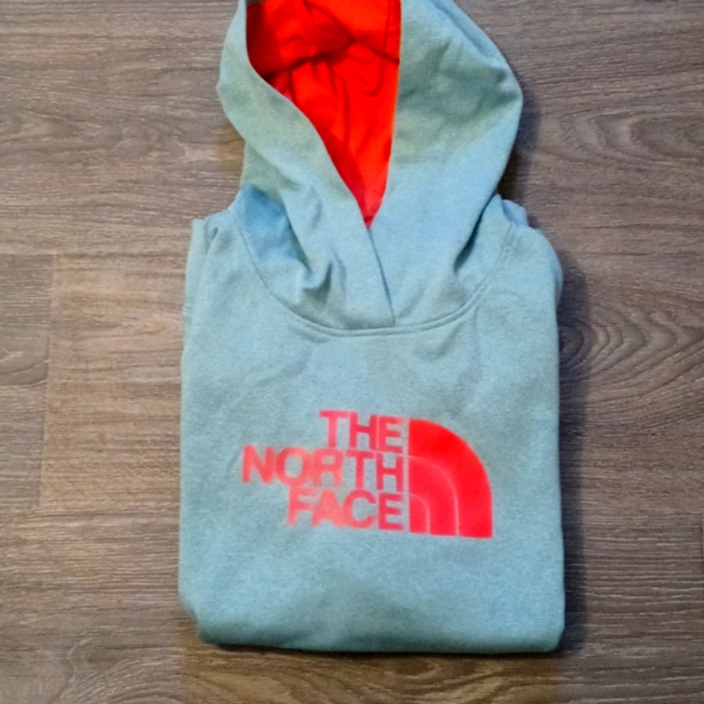 Thw Northface hoodie